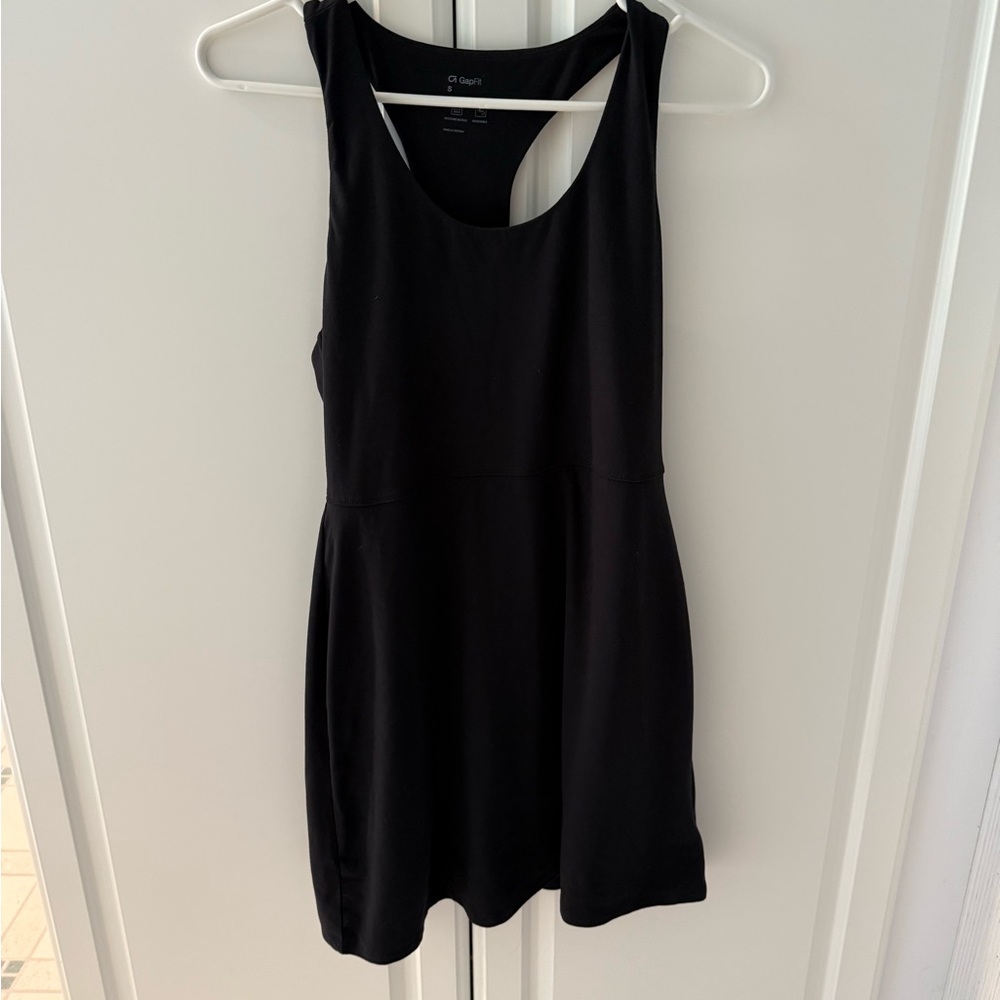 GAP Fit sporty dress built in shorts